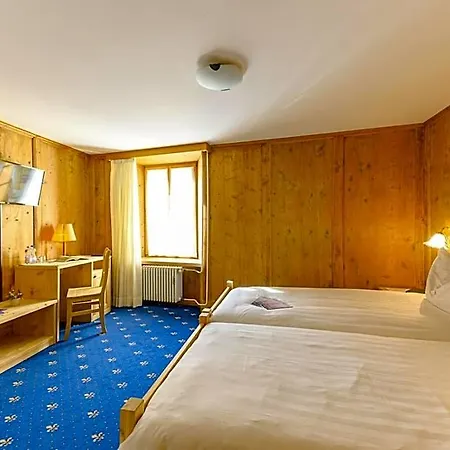 Otel Centrale, Typically Swiss Poschiavo