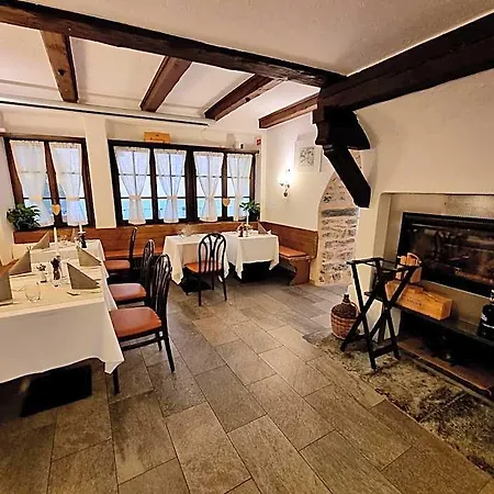 Hotel Centrale, Typically Swiss Poschiavo