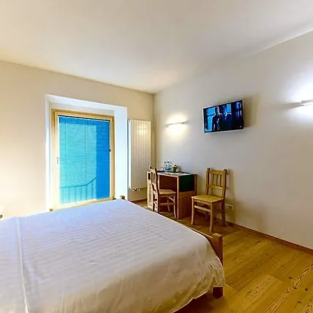 Otel Centrale, Typically Swiss *